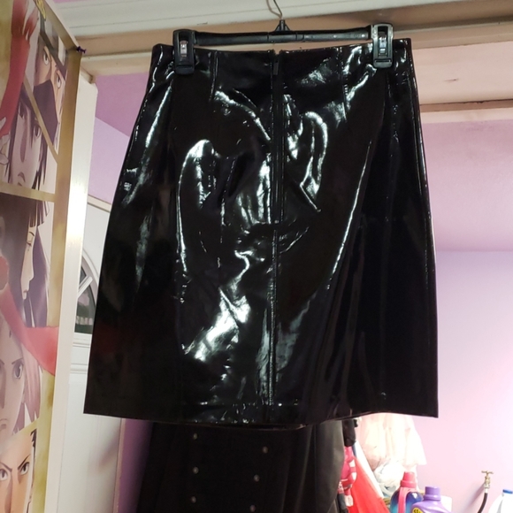 Pleather Vince Camuto Skirt - Picture 2 of 4